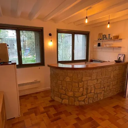 40m2 * Antony